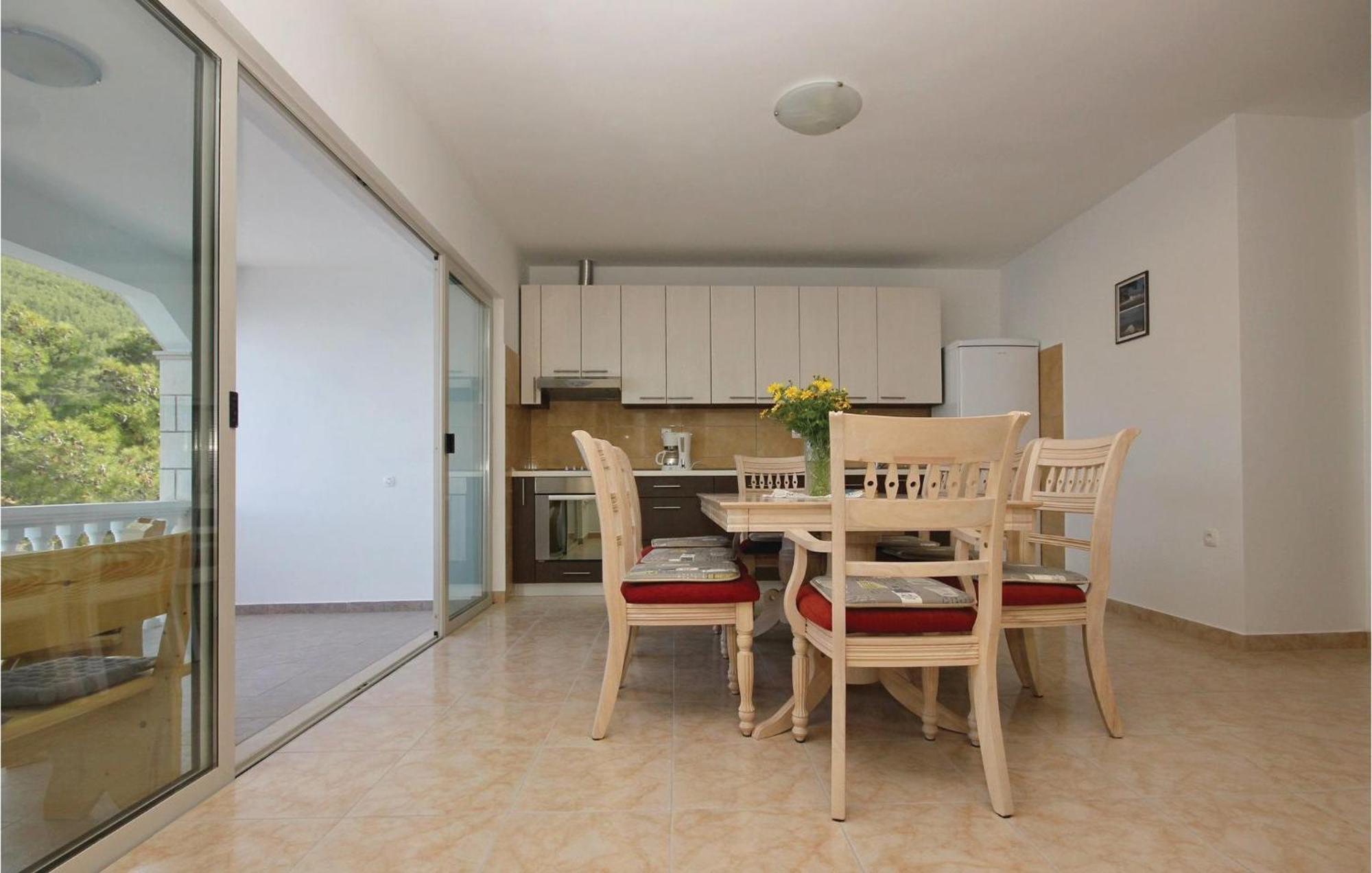Cozy Apartment In Prigradica With House Sea View Exterior foto